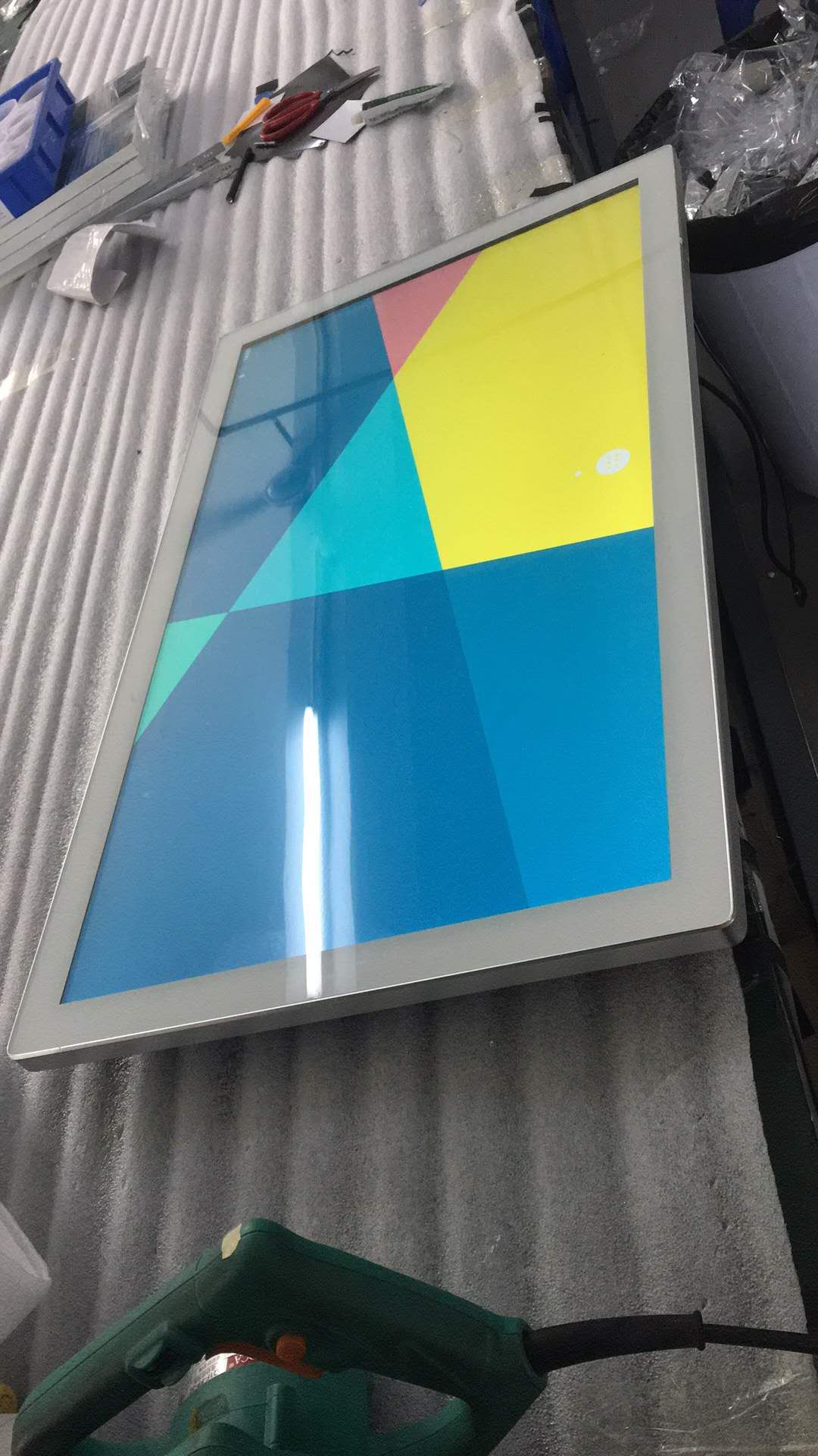 Pantalla LCD montada en la pared de 32 pulgadas