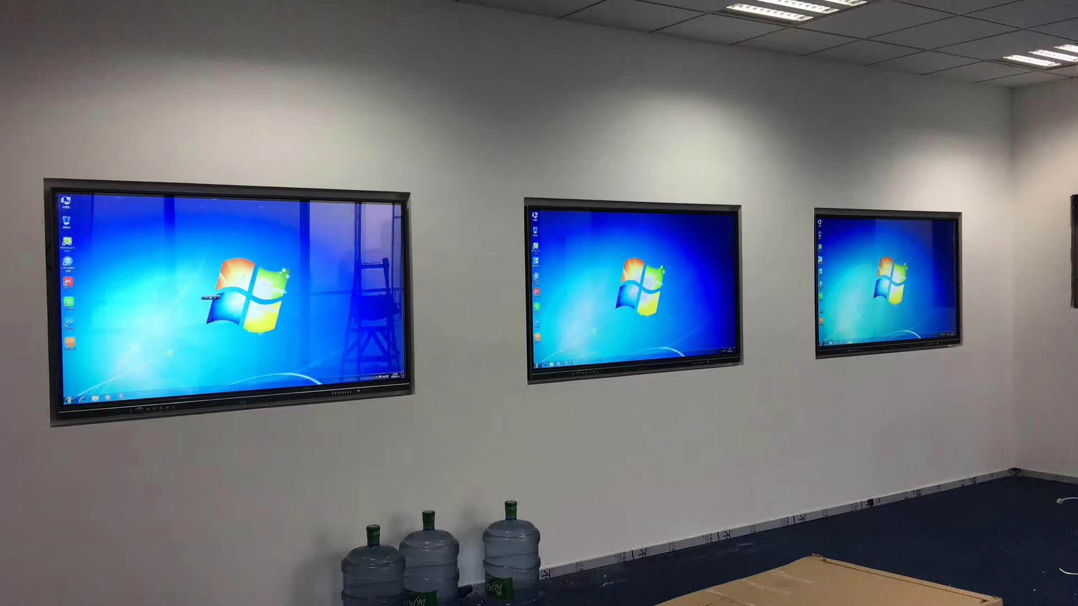 Pantalla LCD montada en la pared de 65 pulgadas