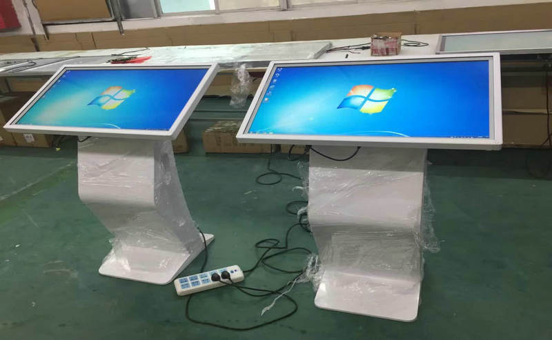 Pantalla LCD de pie de 32 pulgadas