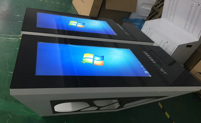 Pantalla LCD interior estilo escritorio