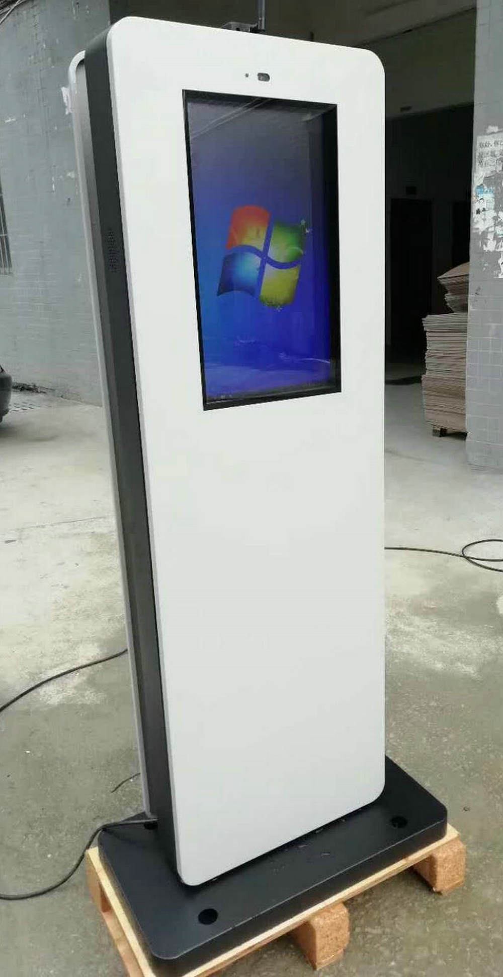 21.5 inches standing lcd display