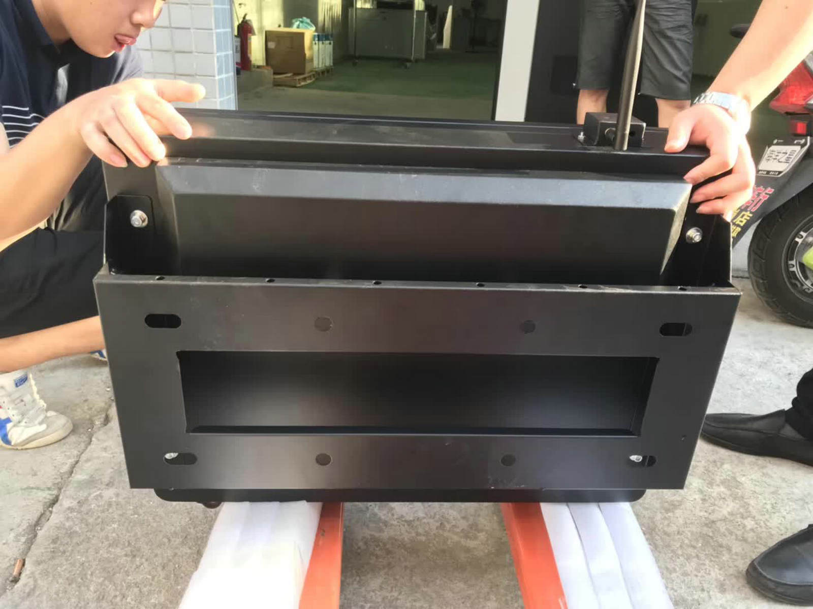 21.5 inches wall mounted lcd display