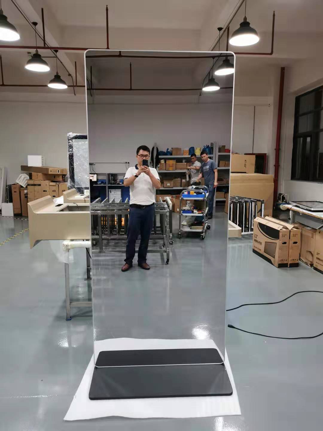 Indoor standing magic mirror lcd display