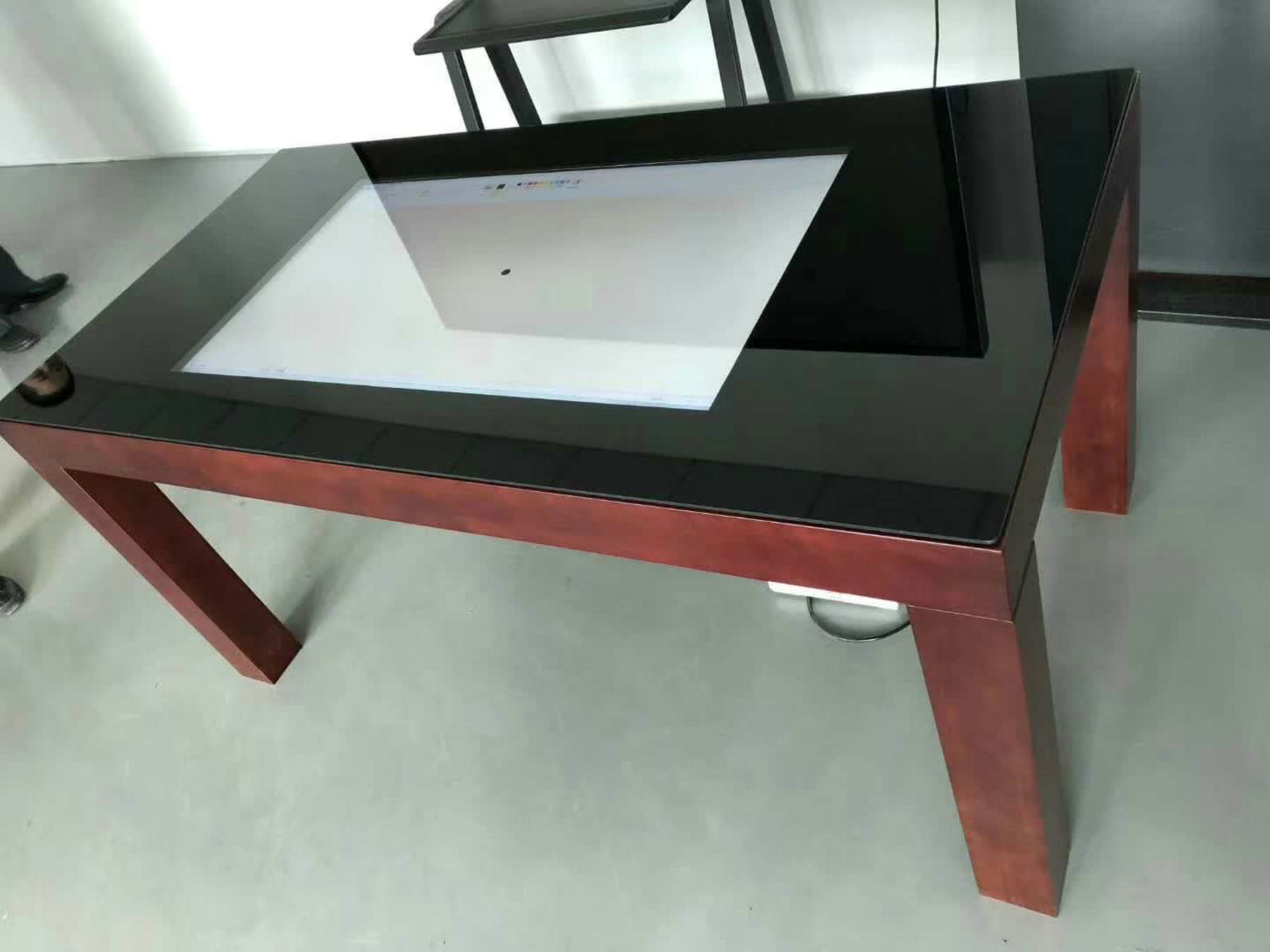 Desk style indoor lcd display