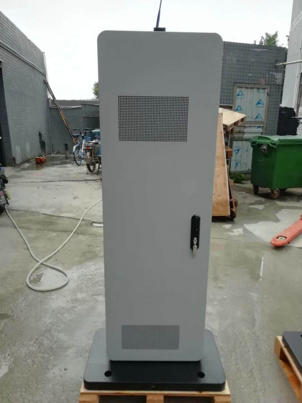 شاشة ال سي دي 21.5 بوصة